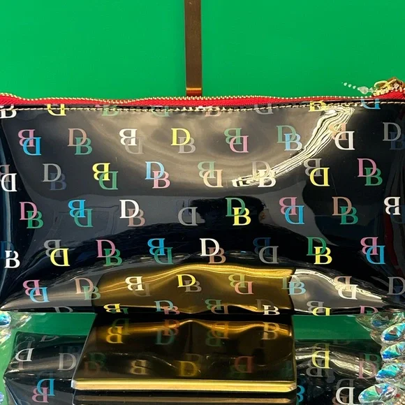 Dooney & Bourke Black Multicolor On the Go Cosmetic Bag Approx. 10 x 4 - Picture 1 of 7